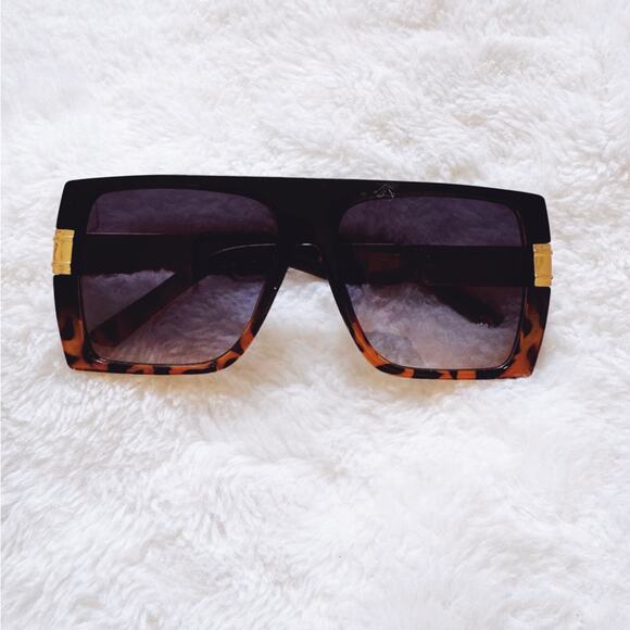 Inez Tortoise Brown Oversized Square Sunglasses - Picture 1 of 9